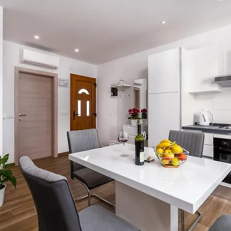 Apartman Palada Žminj Esterno foto