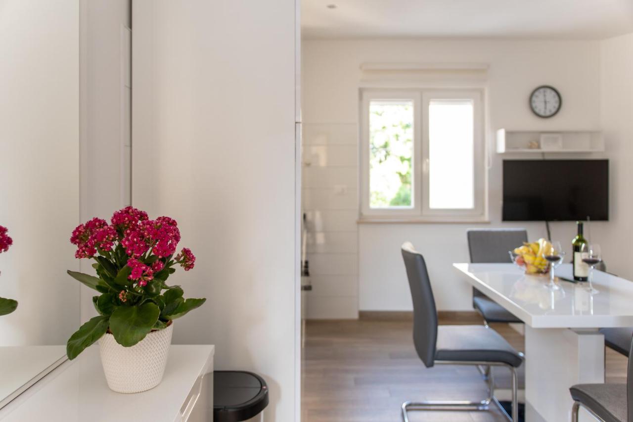 Apartment Palada